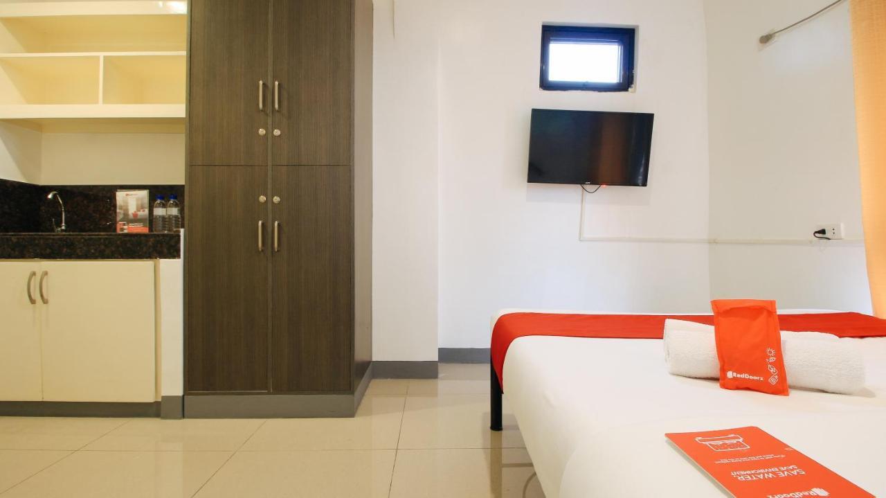 Reddoorz Plus @ Jardin Suites Guadalupe Nuevo Mandaluyong Exterior photo