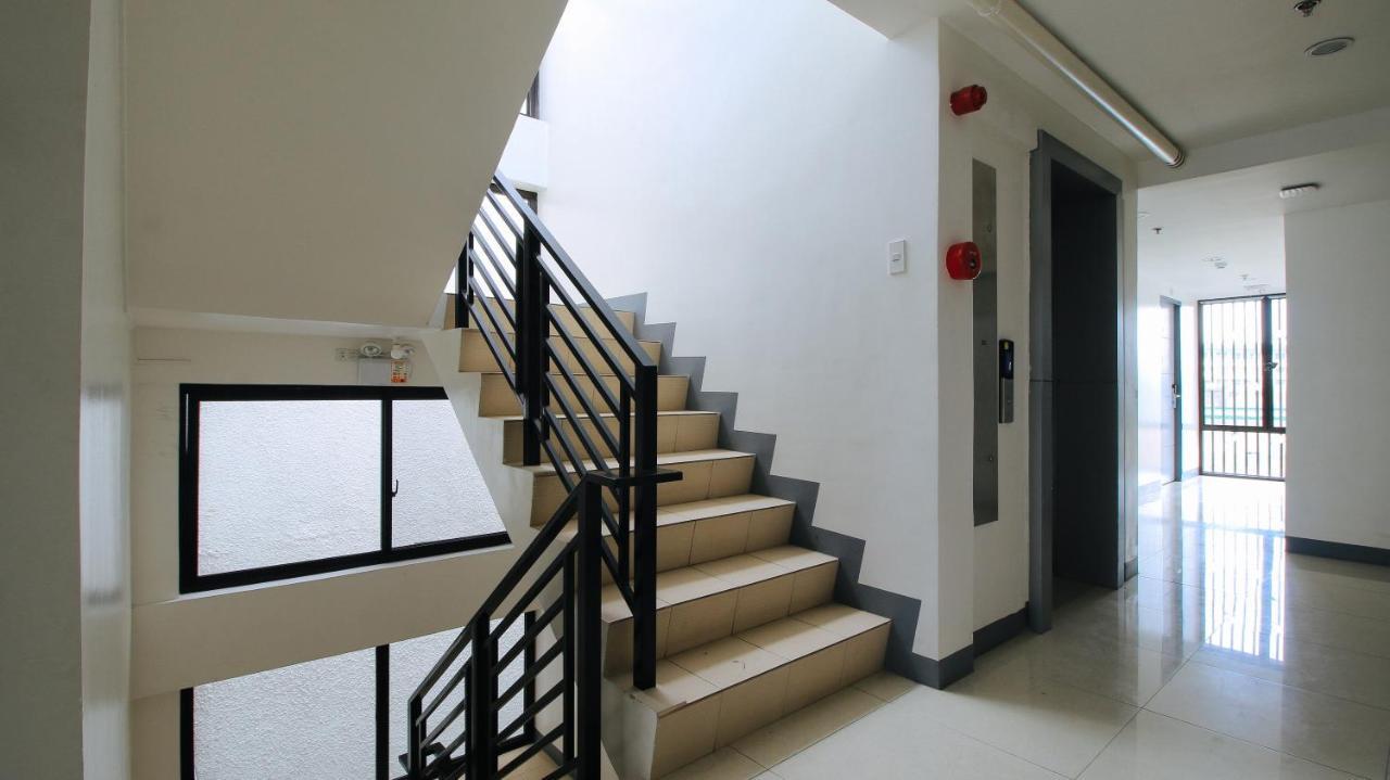 Reddoorz Plus @ Jardin Suites Guadalupe Nuevo Mandaluyong Exterior photo